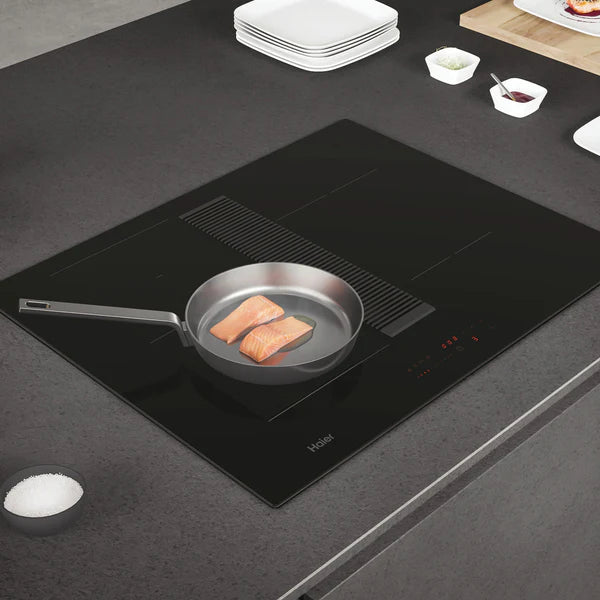 Induction Hob (Dual Series 6) with integrated aspiration hood